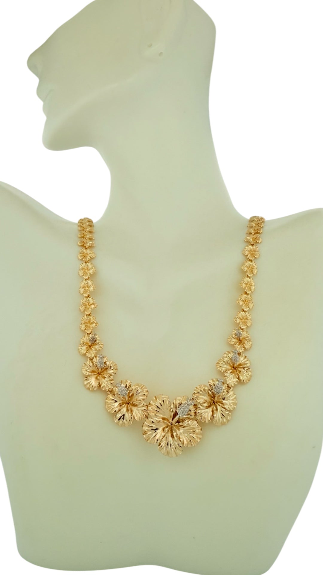 Chokers Hibiscus Flower 14 KT Size 18'' Weight 16.4gm