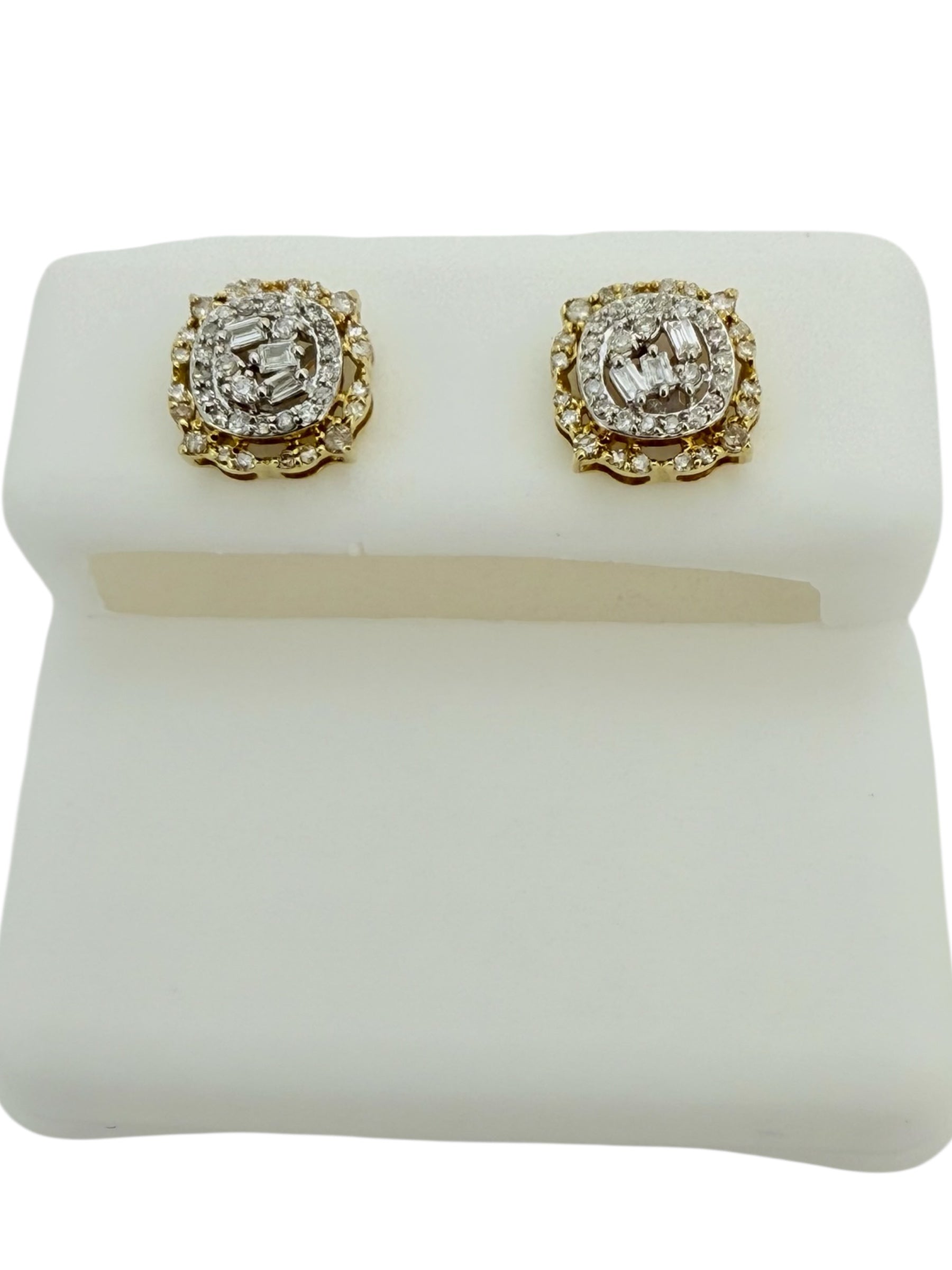 Earrings 0.28ct 14 KT diamonds Weight 1.5gm