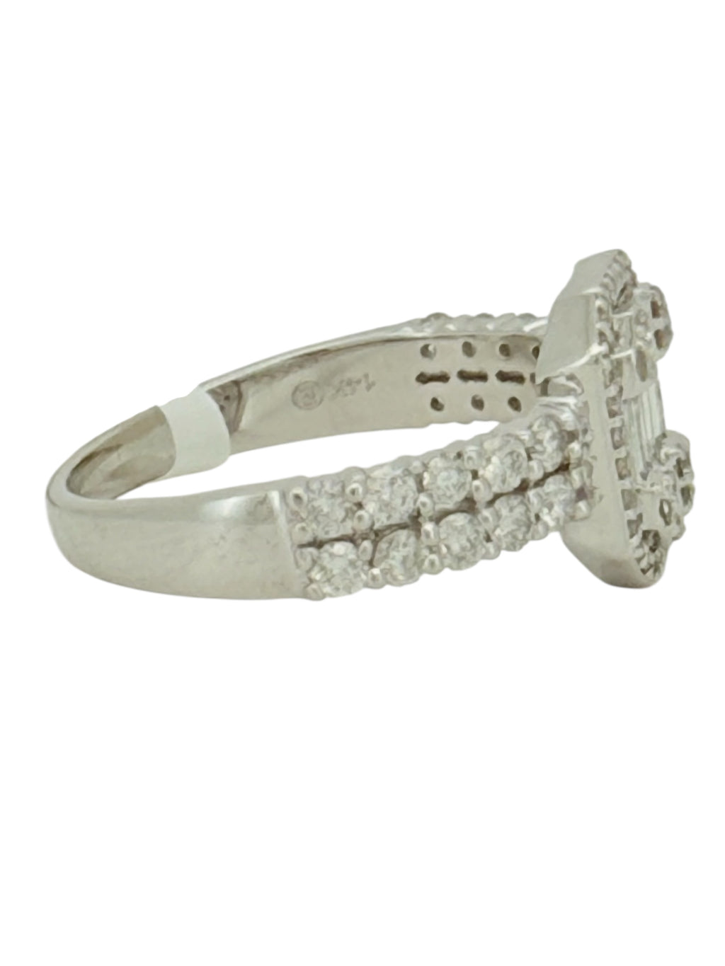 Rings Women 0.82ct 14 KT diamonds Size 7 Weight 3.3gm