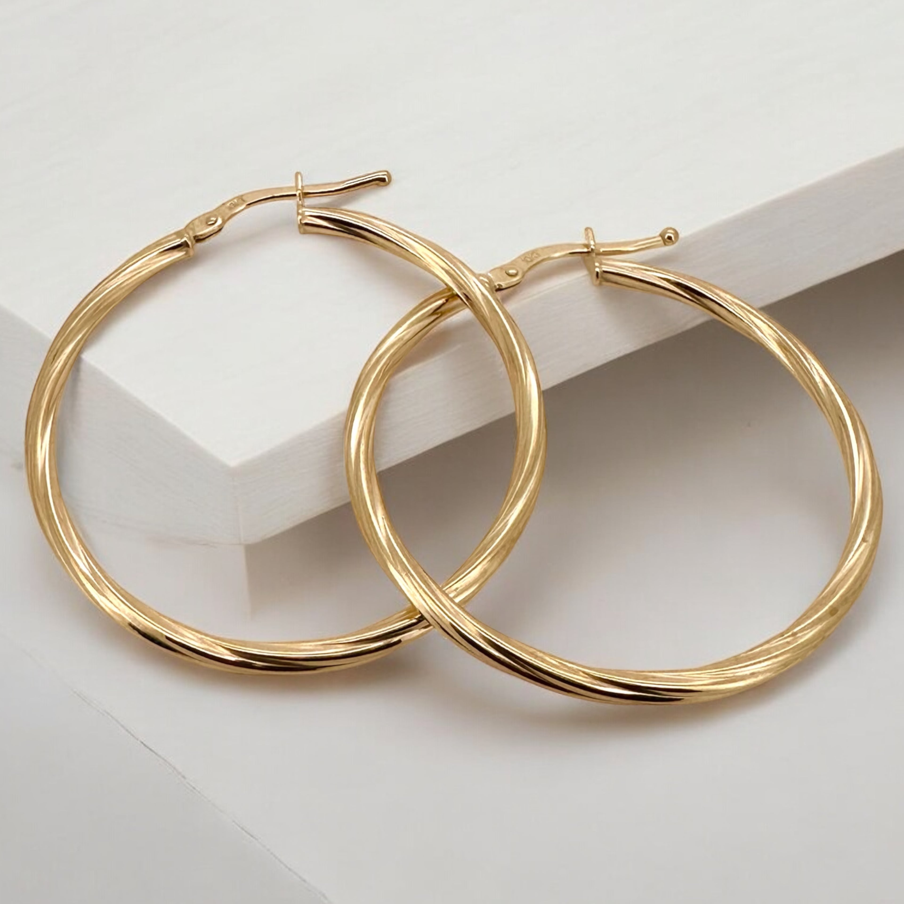 Earrings Crooked 10k Hollow Weight 1.7gm