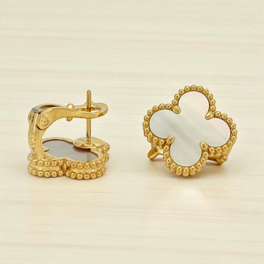 Earrings Mother-of perla 18K Weight 6gm