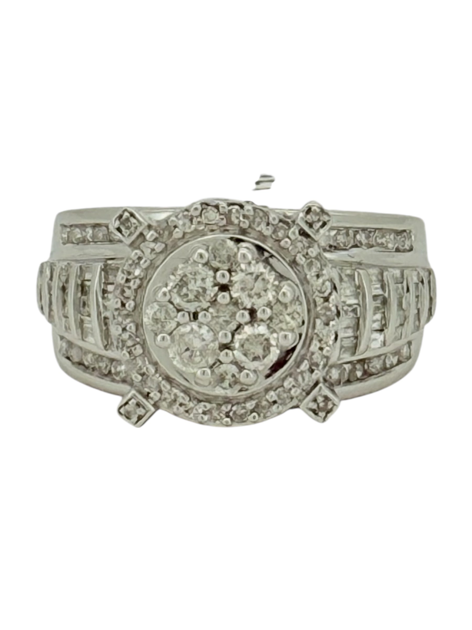 Rings Women 1.01ct 14 KT diamonds Size 7 Weight 5.5gm