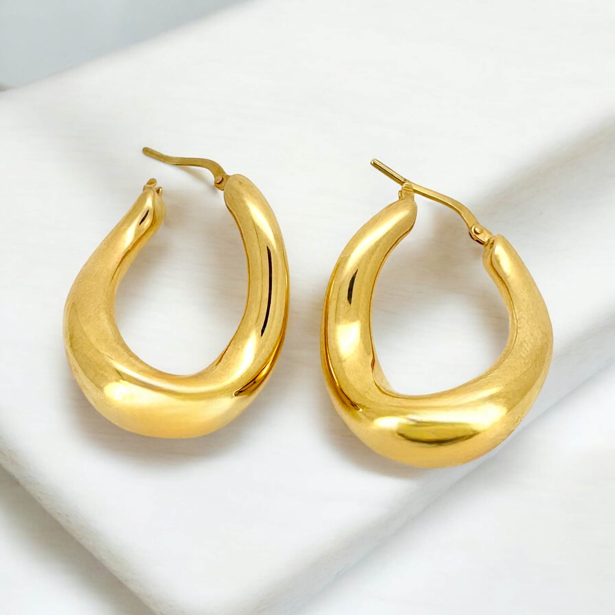 Earrings Hoops 14 KT Hollow Weight 4.4gm